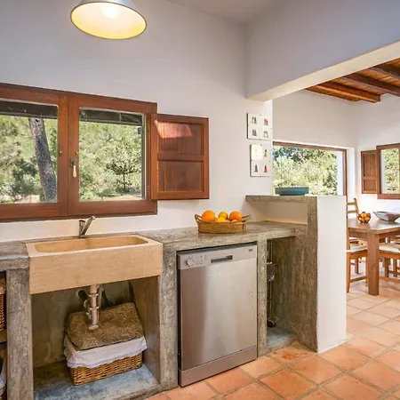 Font Villa Santa Eularia des Riu